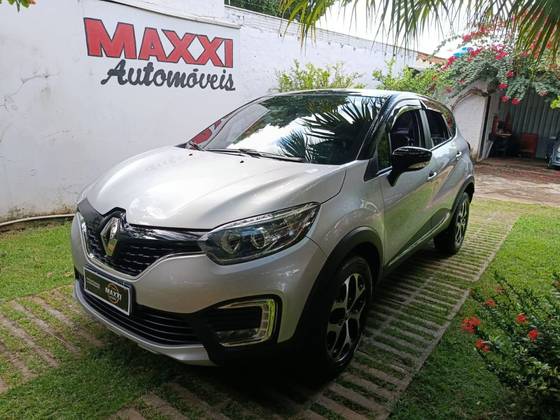 RENAULT CAPTUR 1.6 16V SCE FLEX INTENSE X-TRONIC RENAULT CAPTUR 1.6 16V SCE FLEX INTENSE X-TRONIC